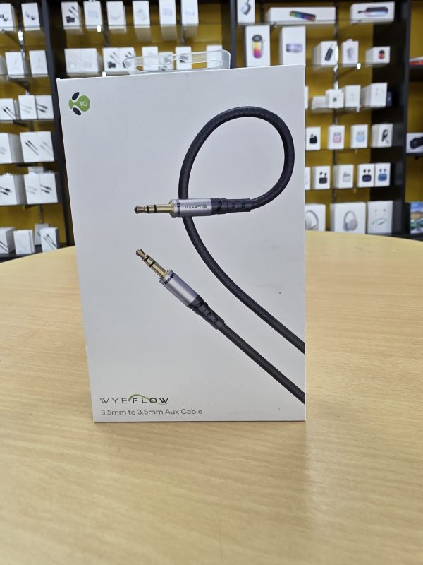 20251017_114349 3.5mm to 3.5mm Aux Cable