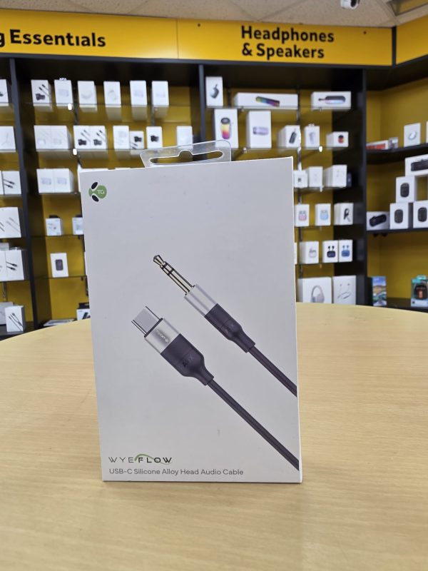 20251017_114441 USB-C Silicone Alloy Head Audio Cable