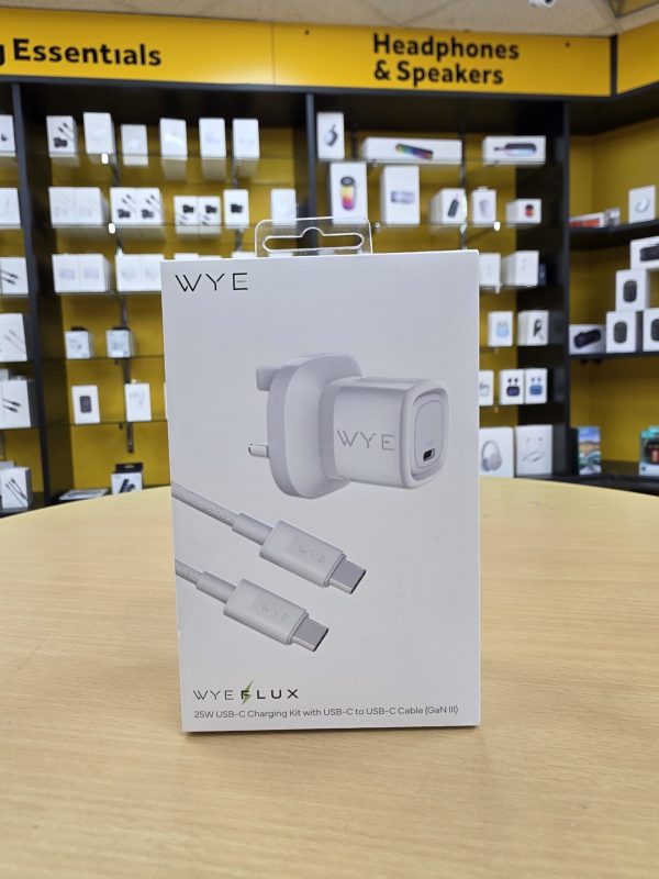 25W USB-C Charging Kit with USB-C to USB-C Cable (GaN 111)