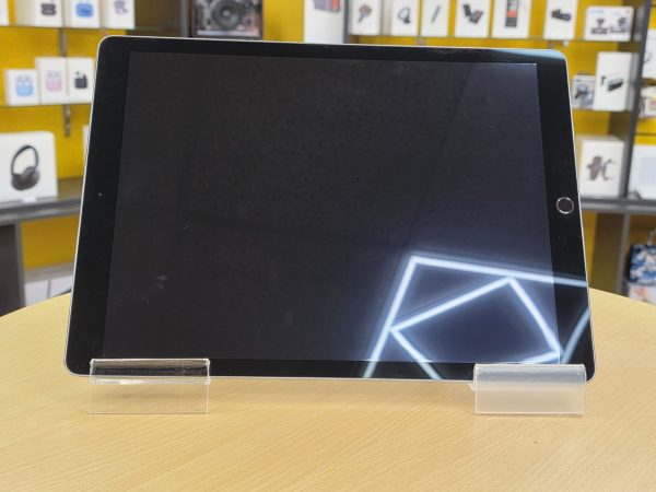 2026/01/120414-scaled.jpg iPad pro (1st Gen) 12.9inch| Space Gray| 32 GB