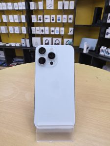 Refurb iPhone 15 Pro Max Taunton White 256GB Apple smartphone fully tested