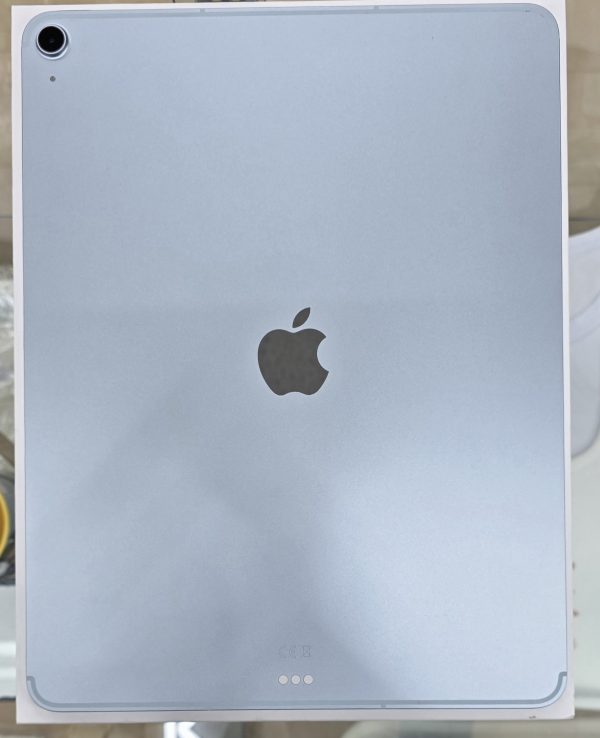 Like-new Apple iPad Air 13-inch M3 128GB Blue Wi-Fi Cellular