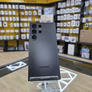 Samsung S24 Ultra 256GB unlocked smartphone like new